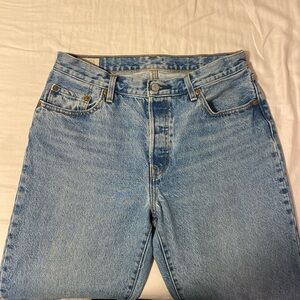 blue 501 Levi’s jeans